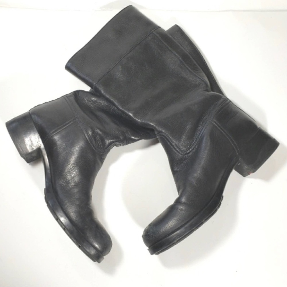 Prada Black Leather Soft Deer Skin
Double Buckle Boots 3W5356 EU37.5 US 7 - Picture 3 of 12